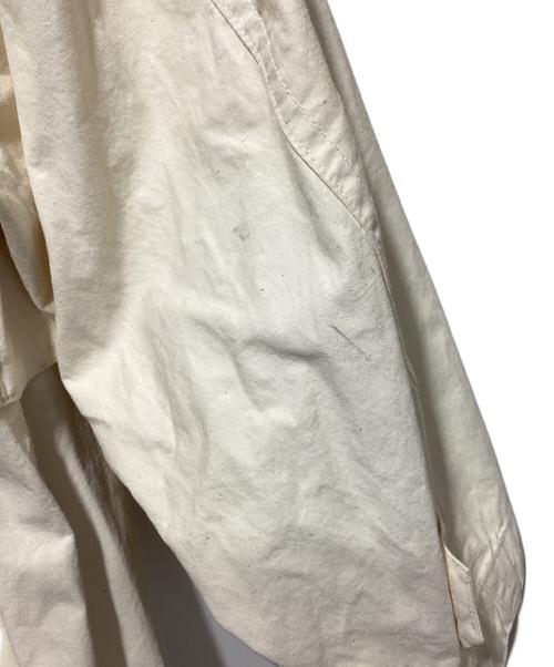 I.S. ISSEY MIYAKE（イッセイ ミヤケ）I.S. ISSEY MIYAKE (イッセイ ミヤケ) トレンチコート アイボリー サイズ:SIZE 7の古着・服飾アイテム