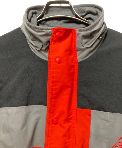 NIKE ACG（ナイキエーシージー）NIKE ACG (ナイキエーシージー) ナイロンジャケット レッド×グレー サイズ:Lの古着・服飾アイテム