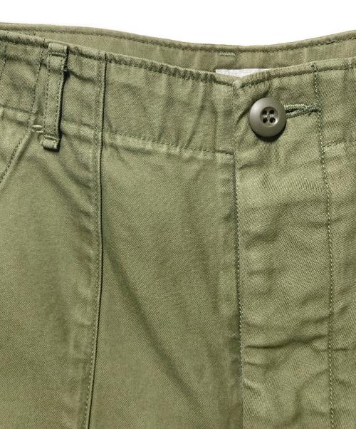 CIOTA（シオタ）CIOTA (シオタ) バックサテンベイカーパンツ オリーブ サイズ:4の古着・服飾アイテム