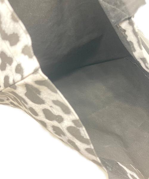 Saint Laurent Paris（サンローランパリ）Saint Laurent Paris (サンローランパリ) レオパードプリントトートバッグ ブラック×ホワイトの古着・服飾アイテム