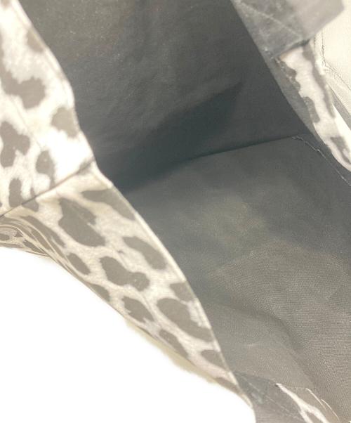 Saint Laurent Paris（サンローランパリ）Saint Laurent Paris (サンローランパリ) レオパードプリントトートバッグ ブラック×ホワイトの古着・服飾アイテム