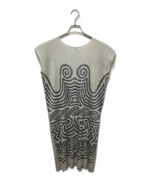 PLEATS PLEASE（プリーツプリーズ）の古着「エンボス加工 フレンチスリーブ ワンピース」｜グレー×カーキ