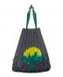 me ISSEY MIYAKE (ミーイッセイ ミヤケ) GROW TRUNK PLEATS BAG グレー×グリーン：8000円