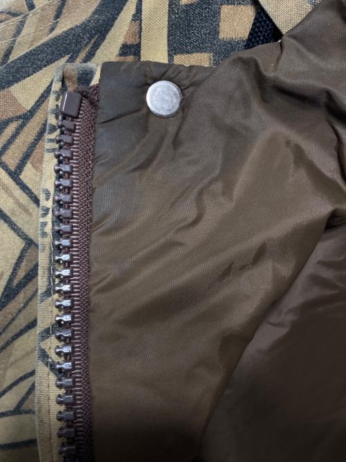 Cabela's（カベラス）Cabela's (カベラス) シャドーグラスカモ柄パフジャケット ブラウン サイズ:不明の古着・服飾アイテム