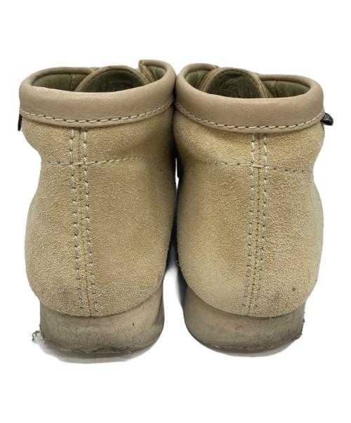 CLARKS（クラークス）CLARKS (クラークス) ワラビーブーツ ベージュ サイズ:26.5の古着・服飾アイテム