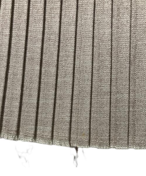 Uhr（ウーア）Uhr (ウーア) プリーツ カットオフ ブラウス ベージュ サイズ:Freeの古着・服飾アイテム