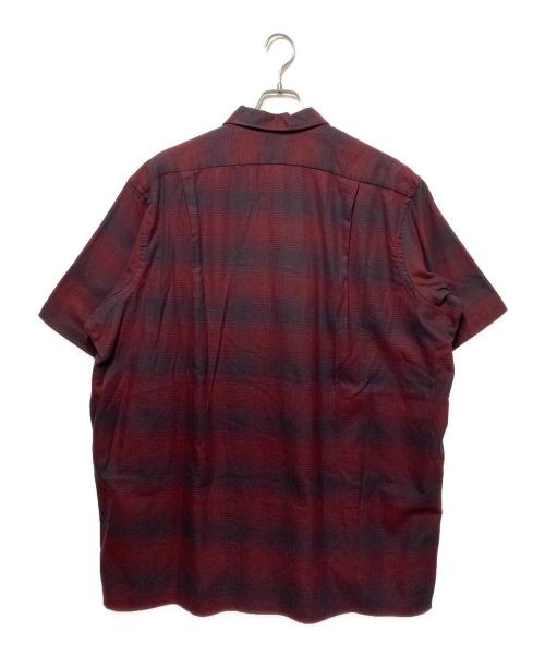 INDIVIDUALIZED SHIRTS（インディビジュアライズドシャツ）INDIVIDUALIZED SHIRTS (インディビジュアライズドシャツ) オンブレショートスリーブシャツ レッド サイズ:Lの古着・服飾アイテム