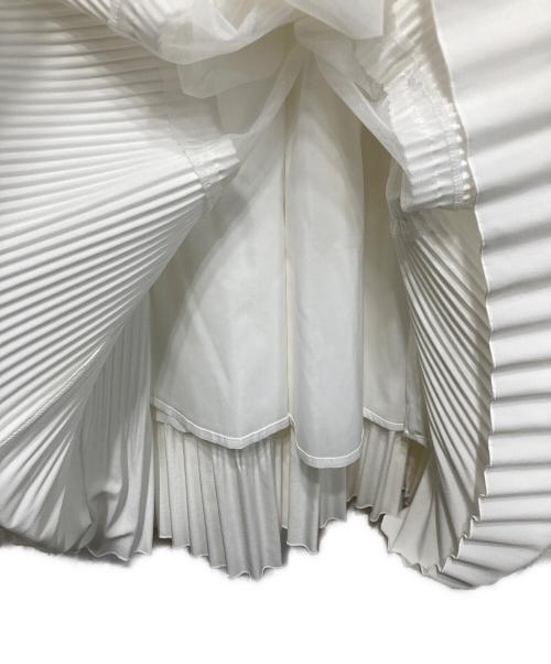 furfur（ファーファー）furfur (ファーファー) プリーツティアードキャミワンピース ホワイト サイズ:Fの古着・服飾アイテム