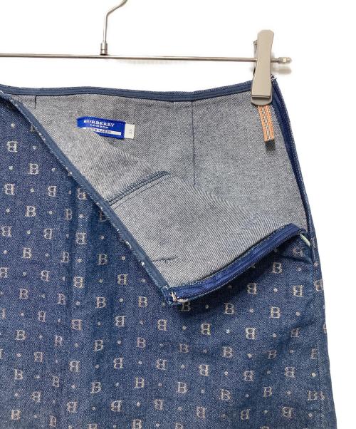BURBERRY BLUE LABEL（バーバリー ブルー レーベル）BURBERRY BLUE LABEL (バーバリー ブルー レーベル) モノグラムBデニムタイトスカート インディゴ サイズ:38の古着・服飾アイテム