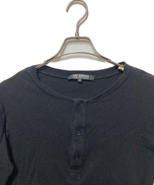 RAF SIMONS（ラフシモンズ）RAF SIMONS (ラフシモンズ) ヘンリーネックカットソー ブラック サイズ:SIZE 46の古着・服飾アイテム