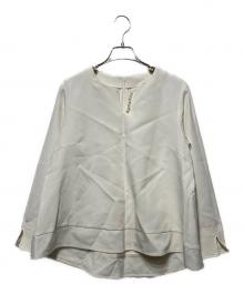 maison de Dolce.（メゾンドドルチェ）の古着「キーネックパールフレアブラウス」｜ホワイト