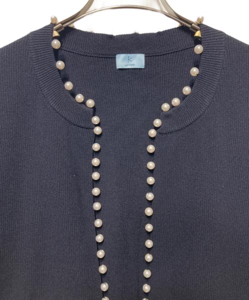 KUMIKYOKU（クミキョク）KUMIKYOKU (クミキョク) AMOSSAパール カーディガン ネイビー サイズ:7の古着・服飾アイテム