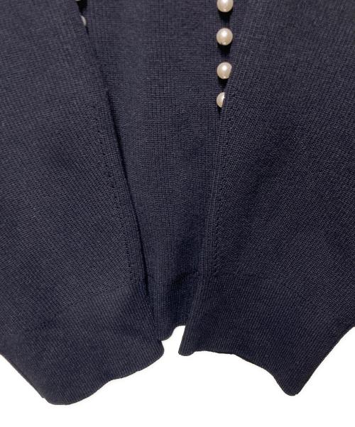 KUMIKYOKU（クミキョク）KUMIKYOKU (クミキョク) AMOSSAパール カーディガン ネイビー サイズ:7の古着・服飾アイテム