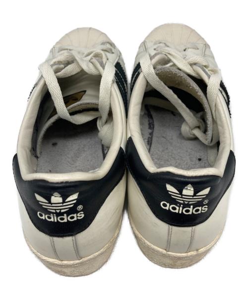 adidas（アディダス）adidas (アディダス) スニーカー ホワイト サイズ:27の古着・服飾アイテム