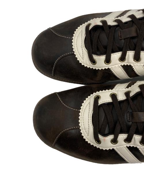 adidas（アディダス）adidas (アディダス) ローカットスニーカー ブラウン サイズ:28.5の古着・服飾アイテム