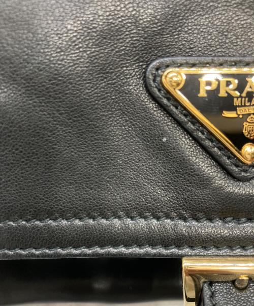 PRADA（プラダ）PRADA (プラダ) エクスプローラーラージナッパレザーショルダーバッグ ブラックの古着・服飾アイテム