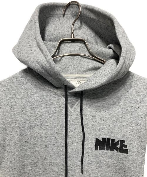 NIKE（ナイキ）NIKE (ナイキ) sacai (サカイ) NRG HOODIE グレー サイズ:Ｍの古着・服飾アイテム