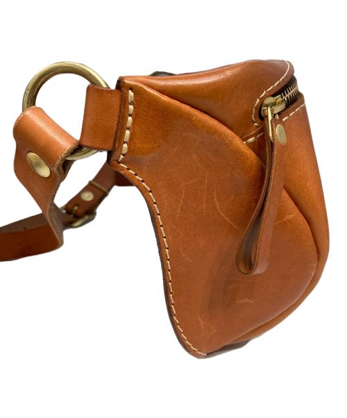 Herz（ヘルツ）Herz (ヘルツ) 立体マチボディバッグ ブラウンの古着・服飾アイテム