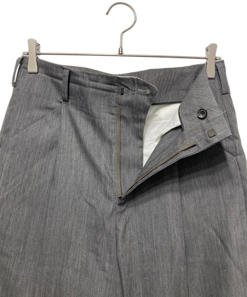 TOMORROW LAND（トゥモローランド）TOMORROW LAND (トゥモローランド) シェットランドトロピカル プリーツパンツ グレー サイズ:XSの古着・服飾アイテム