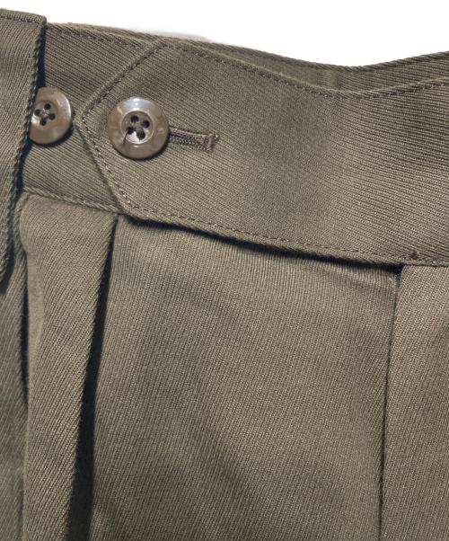 TOMORROW LAND（トゥモローランド）TOMORROW LAND (トゥモローランド) ウールコットンキャバリーツイルミリタリーカーゴパンツ カーキ サイズ:44の古着・服飾アイテム