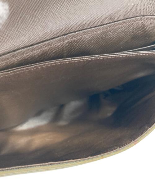 Burberry's（バーバリー）Burberry's (バーバリー) フラップショルダーバッグ ベージュの古着・服飾アイテム