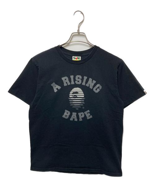 A BATHING APE（アベイシングエイプ）A BATHING APE (アベイシングエイプ) プリントTシャツ ブラック サイズ:Mの古着・服飾アイテム