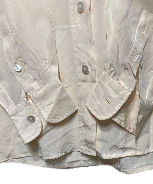 MaxMara（マックスマーラ）MaxMara (マックスマーラ) シルクシャツ ベージュ サイズ:38の古着・服飾アイテム