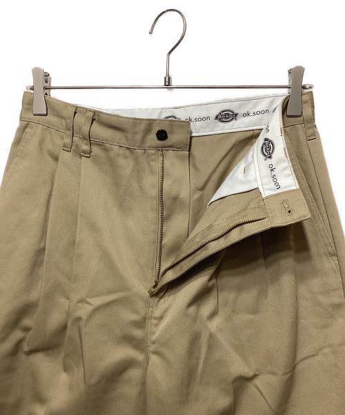 Dickies（ディッキーズ）Dickies (ディッキーズ) ok.soon (オクスン) 2tuck tapered chino pants ベージュ サイズ:Ｌの古着・服飾アイテム