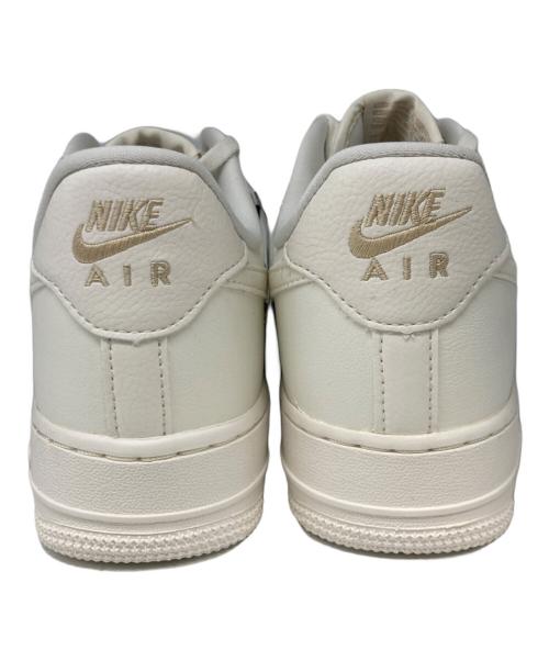 NIKE（ナイキ）NIKE (ナイキ) ローカットスニーカー ホワイト サイズ:24.5の古着・服飾アイテム