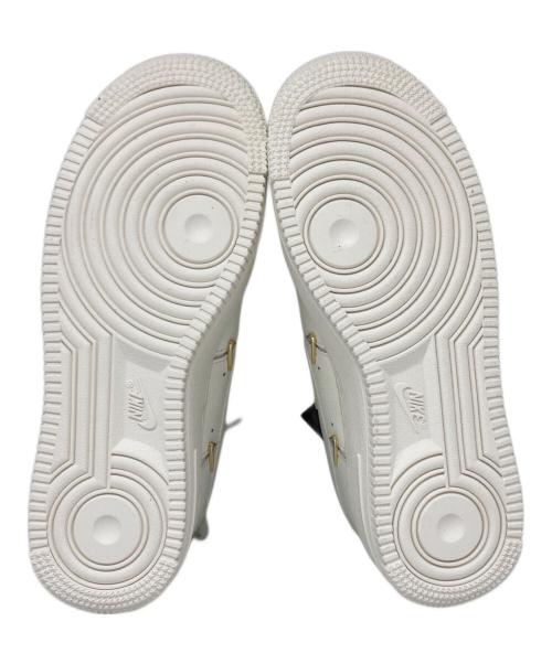NIKE（ナイキ）NIKE (ナイキ) ローカットスニーカー ホワイト サイズ:24.5の古着・服飾アイテム