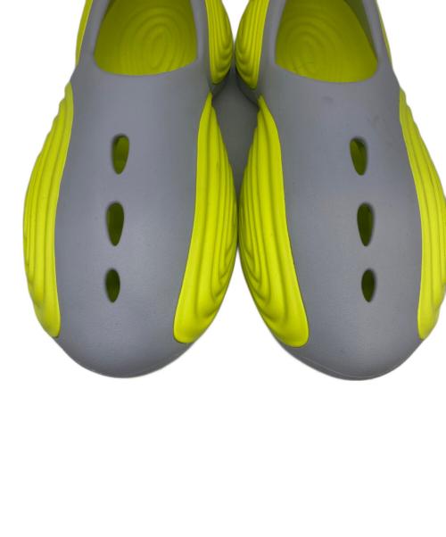 crocs ripple（クロックス リップル）crocs ripple (クロックス リップル) シューズ グレー×イエロー サイズ:23の古着・服飾アイテム