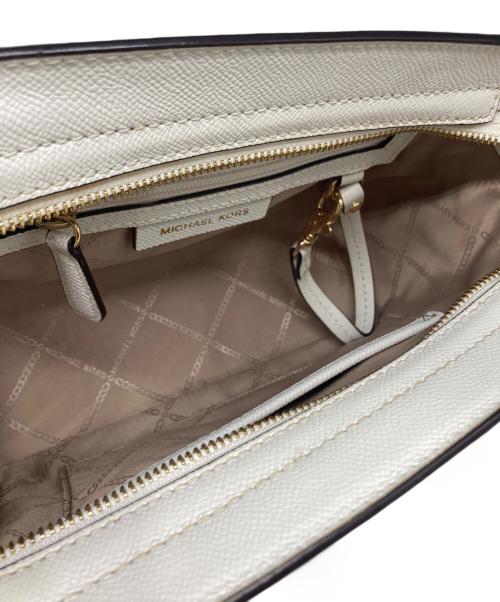 MICHAEL KORS（マイケル・コース）MICHAEL KORS (マイケル・コース) ショルダーバッグ ホワイトの古着・服飾アイテム