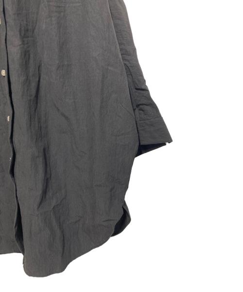 YENN（イエン）YENN (イエン) ROUND FORM SHIRT/ラウンドフォームシャツ グレー サイズ:freeの古着・服飾アイテム