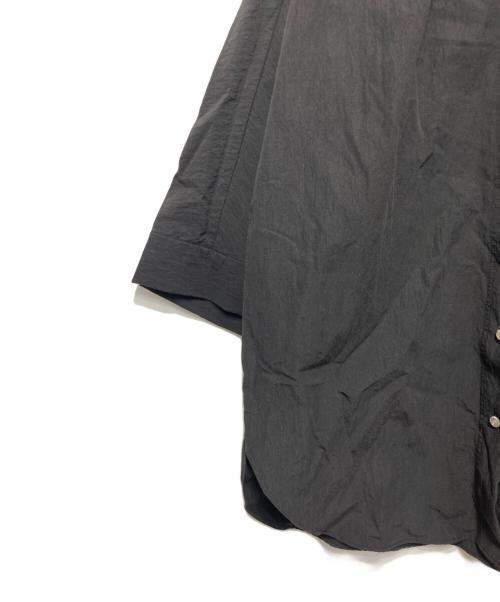 YENN（イエン）YENN (イエン) ROUND FORM SHIRT/ラウンドフォームシャツ グレー サイズ:freeの古着・服飾アイテム