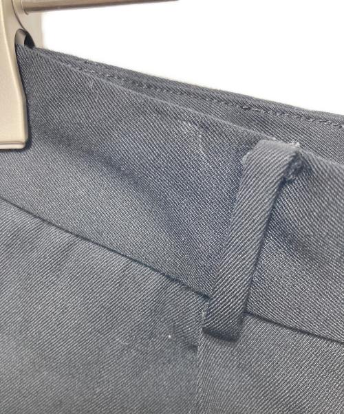 ATON（エイトン）ATON (エイトン) WOOL TROPICAL TAPERED EASY PANTS/ウールトロピカルテーパードパンツ ブラック サイズ:SIZE 2の古着・服飾アイテム
