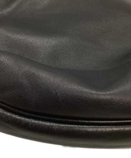 LOEWE（ロエベ）LOEWE (ロエベ) アナグラムチェーンショルダーバッグ ブラックの古着・服飾アイテム