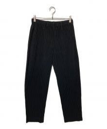 HOMME PLISSE ISSEY MIYAKE（オム プリッセ イッセイ ミヤケ）の古着「プリーツトラウザー」｜ブラック