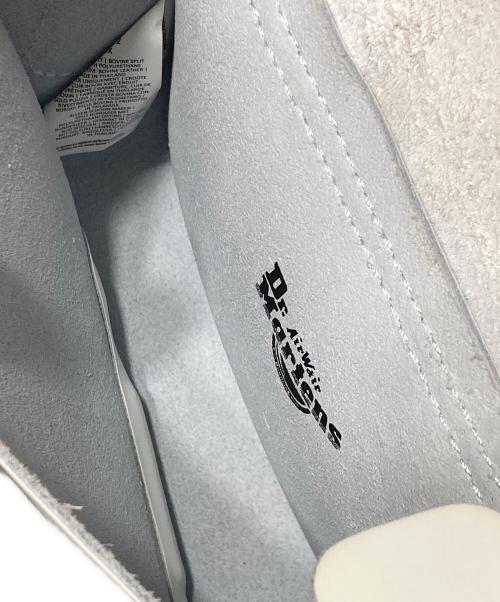 Dr.Martens（ドクターマーチン）Dr.Martens (ドクターマーチン) 7インチ サッチェルバッグ アイボリーの古着・服飾アイテム