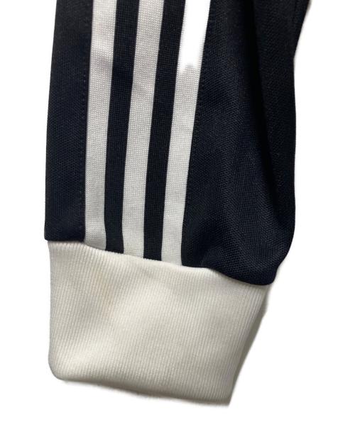 adidas（アディダス）adidas (アディダス) クラシックトラックトップ ブラック サイズ:Ｍの古着・服飾アイテム
