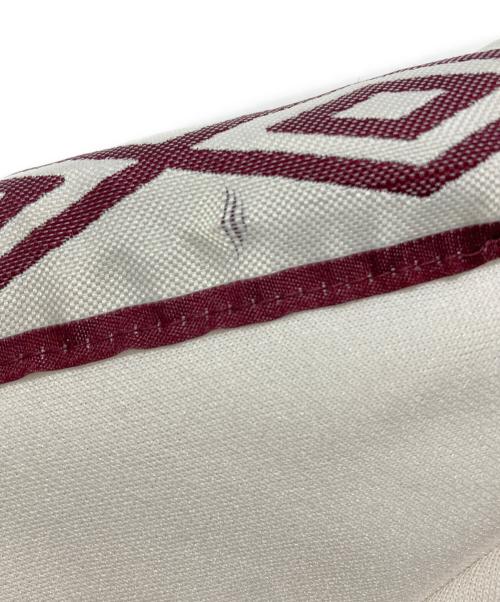 UMBRO（アンブロ）UMBRO (アンブロ) HBL OG STAND-NECK TRACKJACKET ホワイト×ボルドー サイズ:Mの古着・服飾アイテム