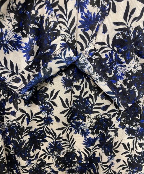 Leilian（レリアン）Leilian (レリアン) リーフ柄フレアワンピース ホワイト×ブルー サイズ:13の古着・服飾アイテム