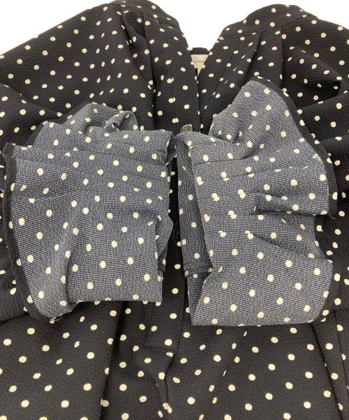 23区（ニジュウサンク）23区 (ニジュウサンク) ドットプリント サッカー ブラウス ネイビー サイズ:38の古着・服飾アイテム