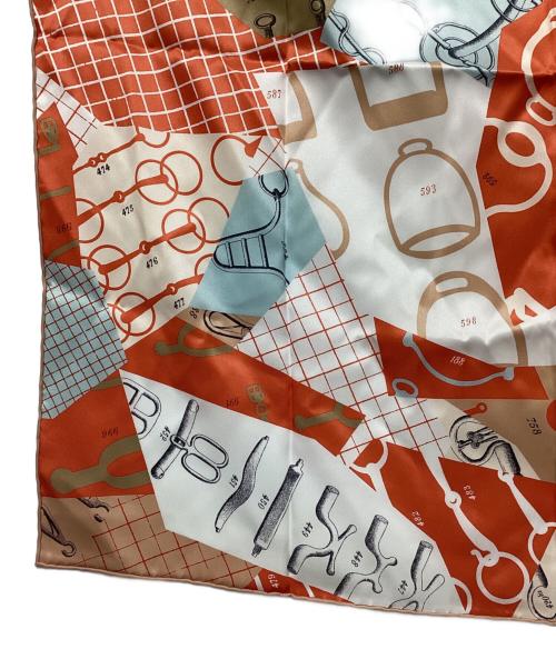 HERMES（エルメス）HERMES (エルメス) スカーフ ホワイト×オレンジの古着・服飾アイテム