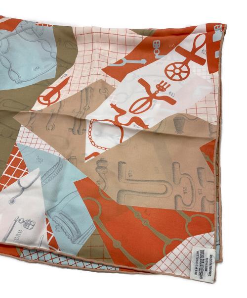 HERMES（エルメス）HERMES (エルメス) スカーフ ホワイト×オレンジの古着・服飾アイテム