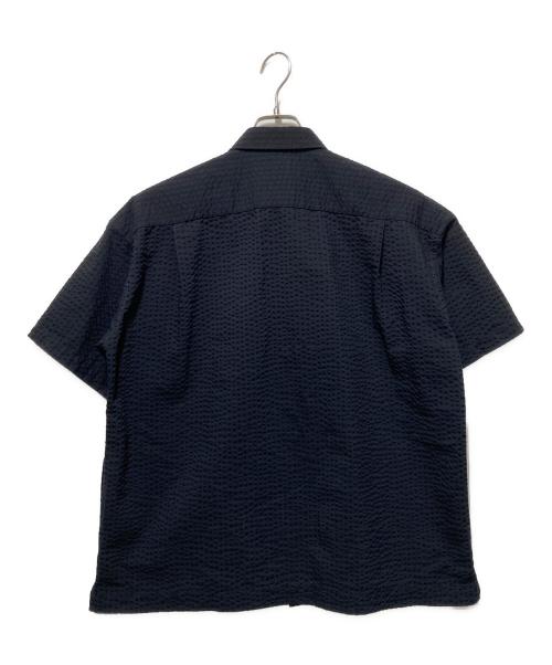 and wander（アンドワンダー）and wander (アンドワンダー) dry soft seersucker SS shirt/ドライソフトシアサッカーシャツ ブラック サイズ:Ｓの古着・服飾アイテム