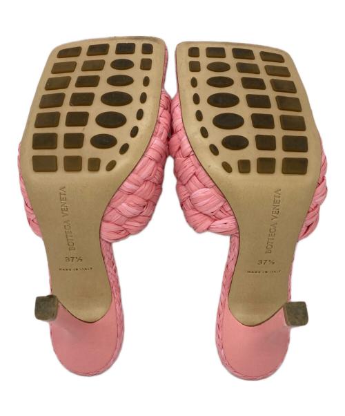 BOTTEGA VENETA（ボッテガベネタ）BOTTEGA VENETA (ボッテガベネタ) ストレッチ ラフィア ミュール サンダル ブロッサムピンク サイズ:37の古着・服飾アイテム