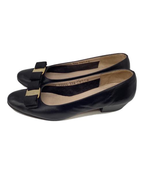 Salvatore Ferragamo（サルヴァトーレ フェラガモ）Salvatore Ferragamo (サルヴァトーレ フェラガモ) ヴァラリボンパンプス ブラック サイズ:7の古着・服飾アイテム