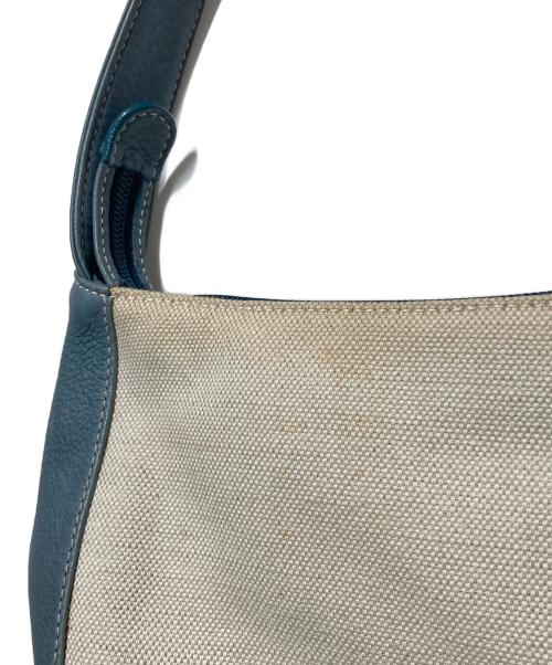 LOEWE（ロエベ）LOEWE (ロエベ) アナグラムスタッズキャンバスワンショルダーバッグ ブルー×ホワイトの古着・服飾アイテム