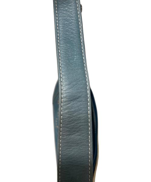LOEWE（ロエベ）LOEWE (ロエベ) アナグラムスタッズキャンバスワンショルダーバッグ ブルー×ホワイトの古着・服飾アイテム