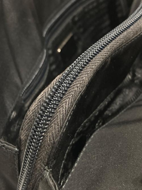 PRADA（プラダ）PRADA (プラダ) ブリーフケース ブラックの古着・服飾アイテム